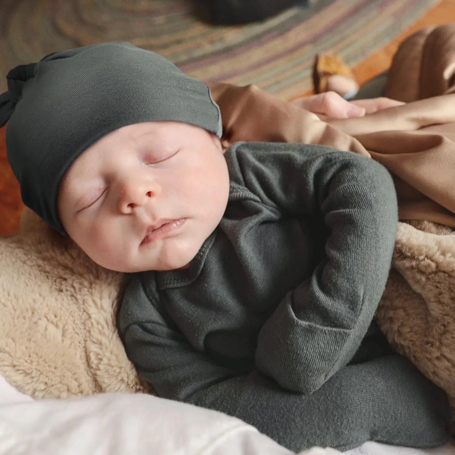2Pack Knotted Gown Baby, Super Soft Long Sleeve Newborn Hospital Outfit Boy Girl Coming Home, Built-In Mittens Clothes
