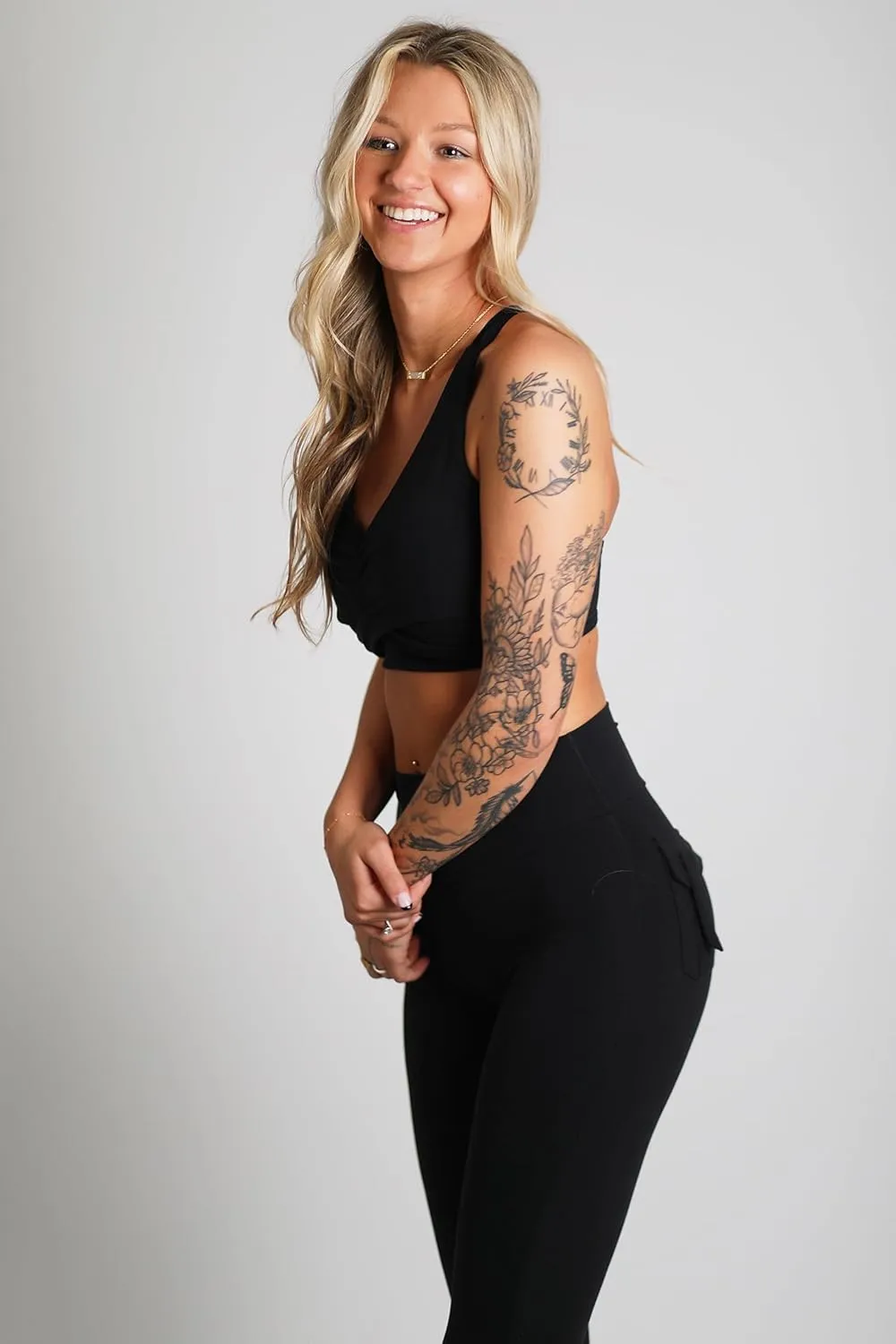 Jed North Women's High Waisted Scrunch Booty Athletic Leggings with Back Pockets & Women Athletic Gym Sports Bra